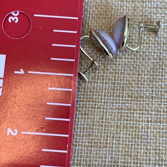 Vintage 1960’s Longcraft faux opal and dragon’s breath screw back earrings - Picture 4 of 8